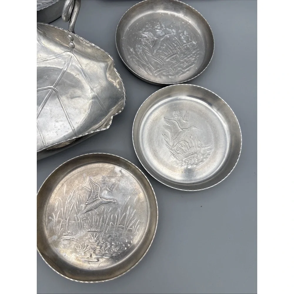 Buenilum Aluminum Kraftware Tray Leaf Coasters Krome Kraft‎ Oval Tray Lot of 8